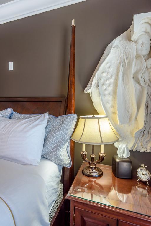 Brookside Inn Boutique Hotel Abbotsford Bagian luar foto