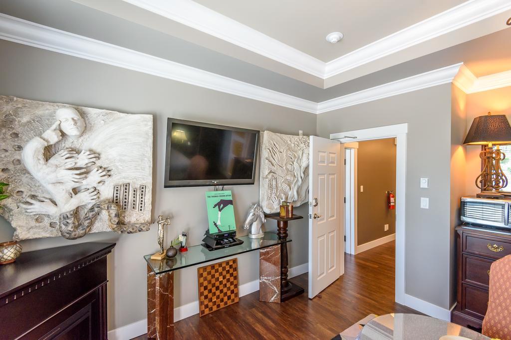 Brookside Inn Boutique Hotel Abbotsford Bagian luar foto