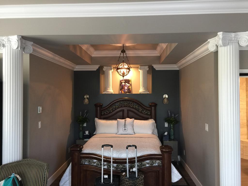 Brookside Inn Boutique Hotel Abbotsford Bagian luar foto